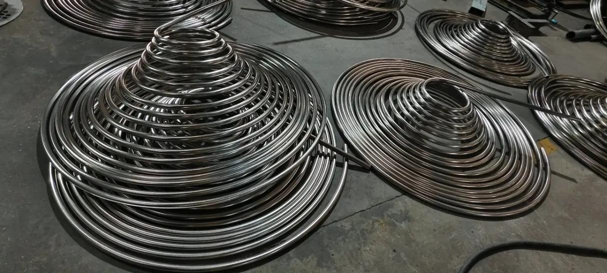 特種金屬盤管制造與應(yīng)用 鈦、哈氏合金與不銹鋼304盤管的技術(shù)解析